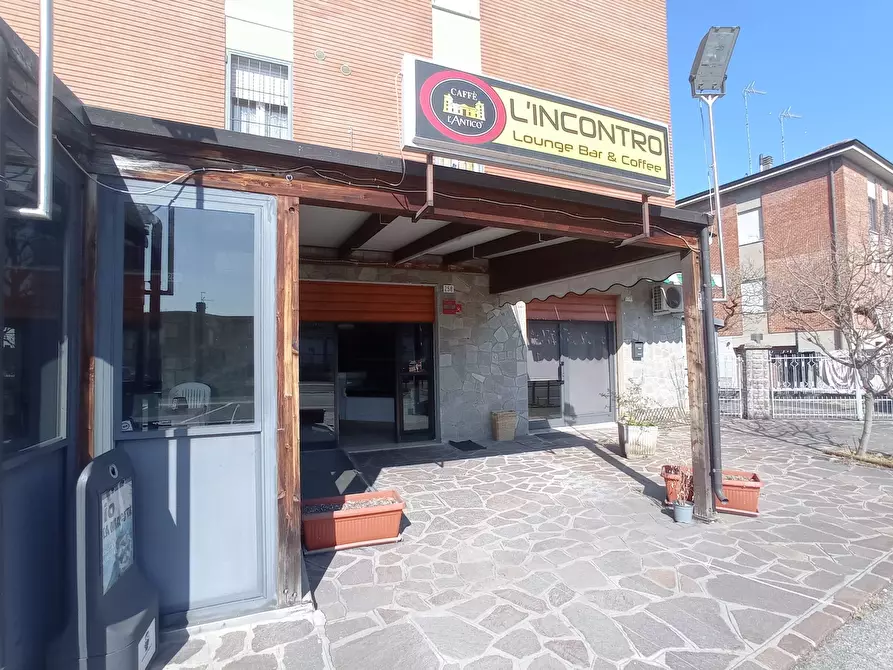 Immagine 13 di Locale commerciale in vendita  in strada Barchetta 258 a Modena