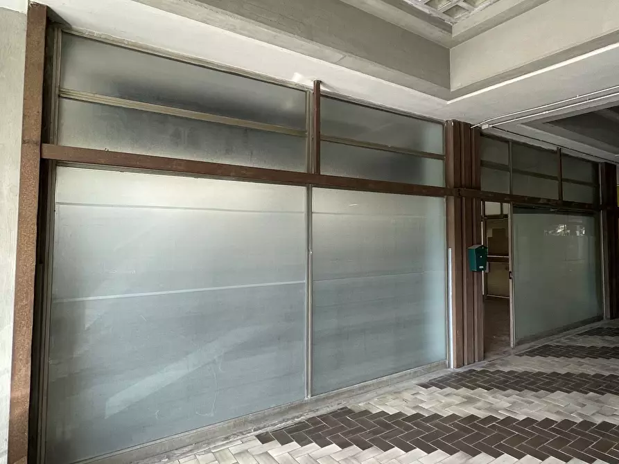 Immagine 7 di Laboratorio in vendita  in via giardini 470 a Modena
