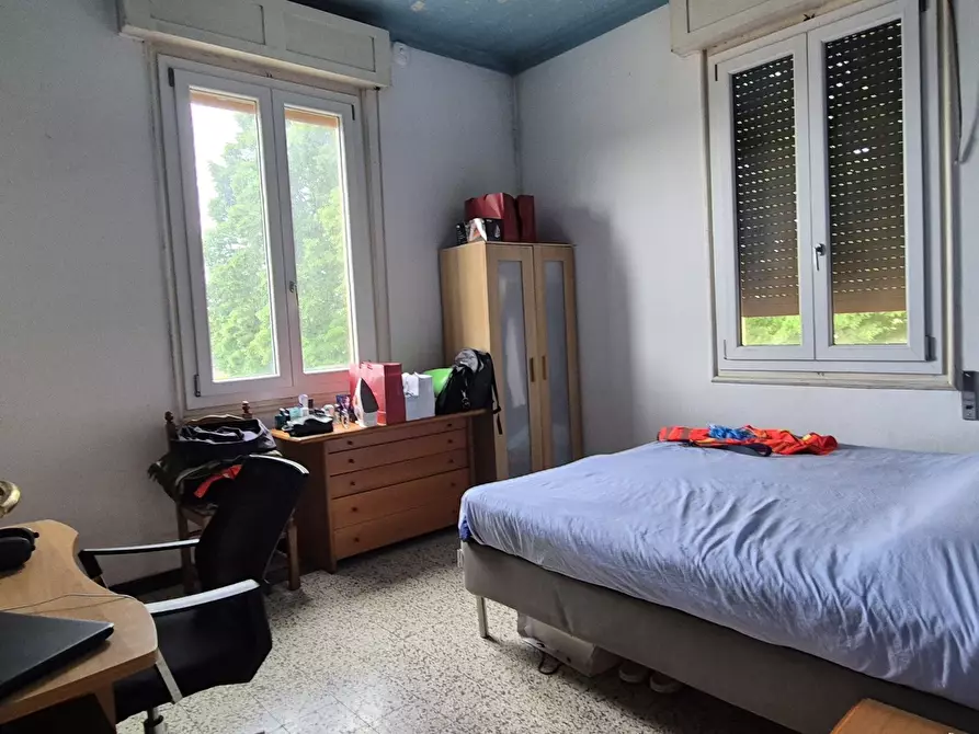 Immagine 15 di Trilocale in vendita  in Viale Raimondo Montecuccoli 4 a Modena