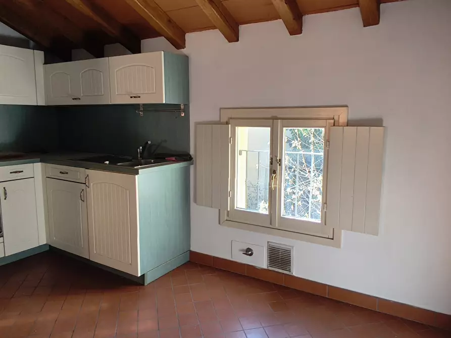 Immagine 9 di Mansarda in affitto  in via belle arti a Modena