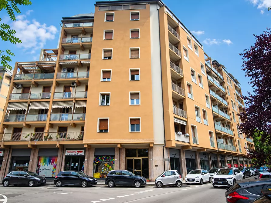 Immagine 1 di Trilocale in vendita  in Via Luigi Vaccari 2 a Modena