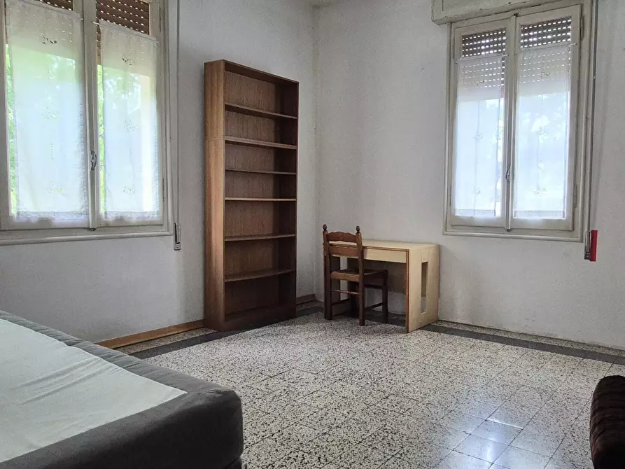 Immagine 11 di Trilocale in vendita  in Viale Raimondo Montecuccoli 4 a Modena