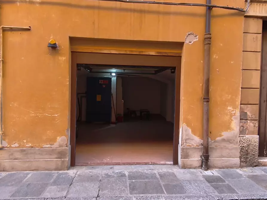 Immagine 22 di Mansarda in affitto  in via belle arti a Modena