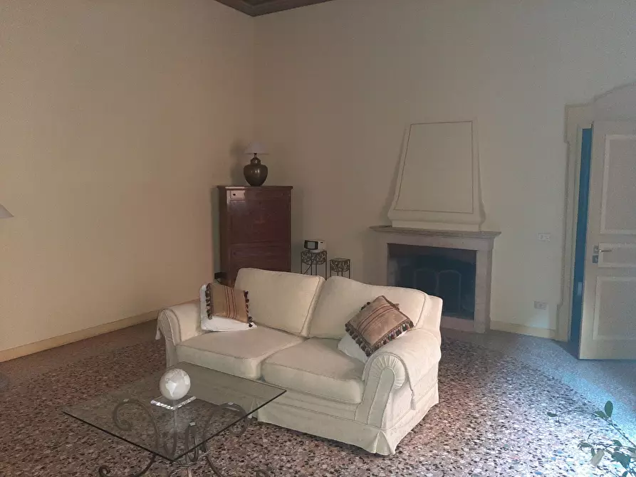 Immagine 3 di Bilocale in vendita  in Largo Porta Sant'Agostino 331 a Modena