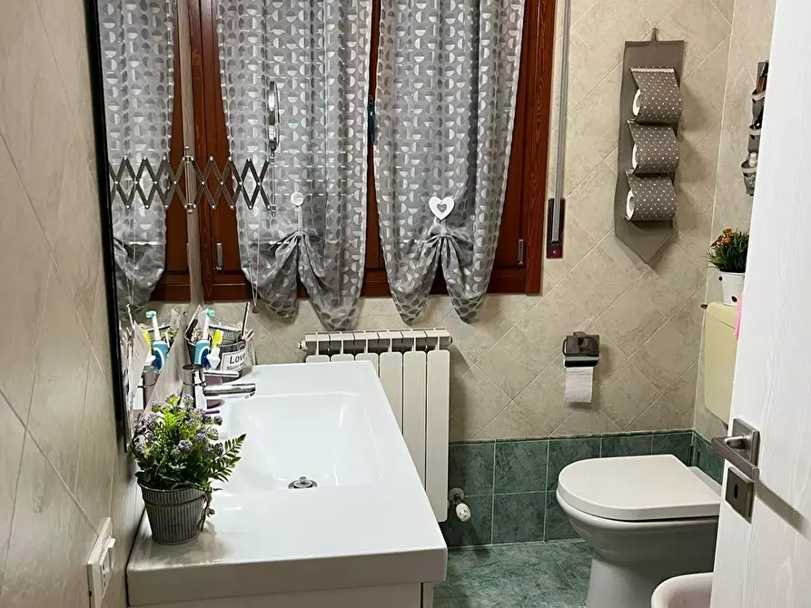 Immagine 20 di Quadrilocale in vendita  a Rovigo