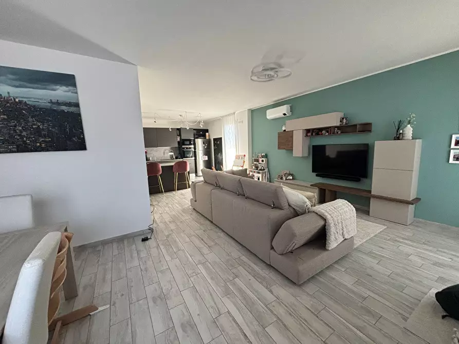 Immagine 5 di Casa bifamiliare in vendita  a Rovigo