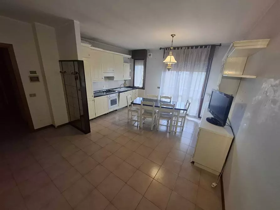 Immagine 1 di Trilocale in vendita  a Rovigo