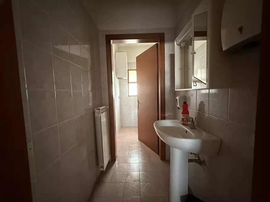 Immagine 5 di Ufficio in vendita  in Via Luigi Einaudi 18 a Rovigo