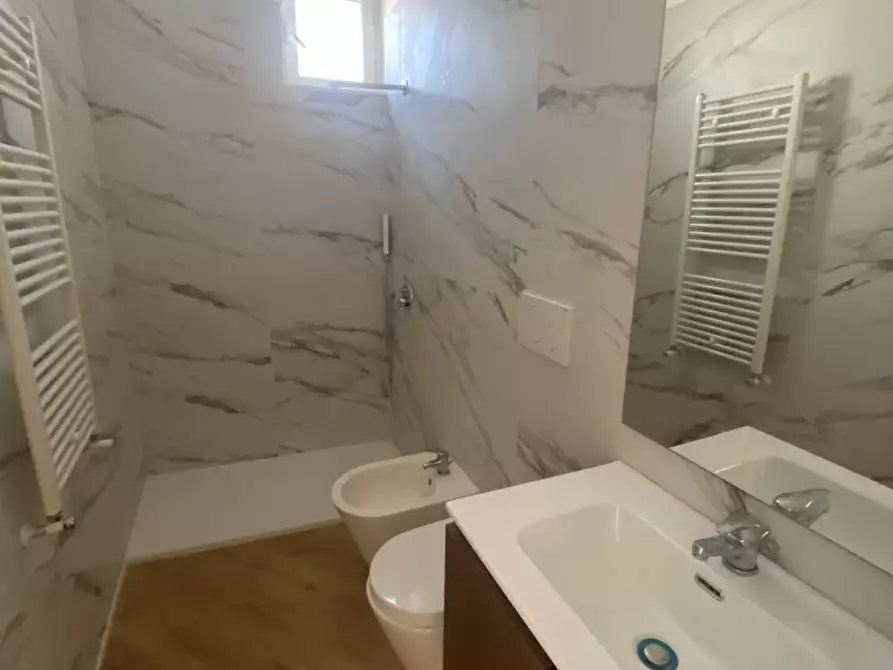 Immagine 5 di Trilocale in vendita  in Via Regina 57 a Casamassima