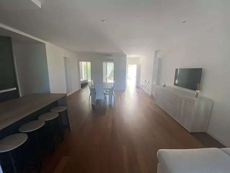 Immagine 13 di Villa in vendita  in Viale dei pini B/2B a Noicattaro