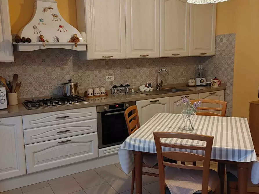 Immagine 39 di Villa in vendita  in Via Angelo Michele Pesce 62 a Casamassima