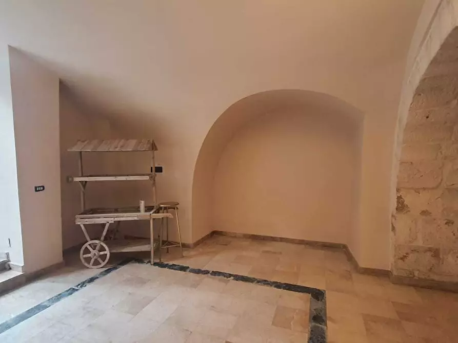 Immagine 3 di Locale commerciale in affitto  in Corso Umberto I a Casamassima