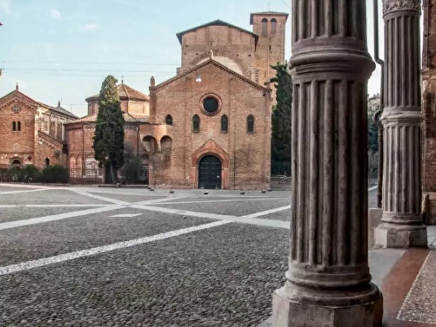 Immagine 2 di Ufficio in vendita  a Bologna