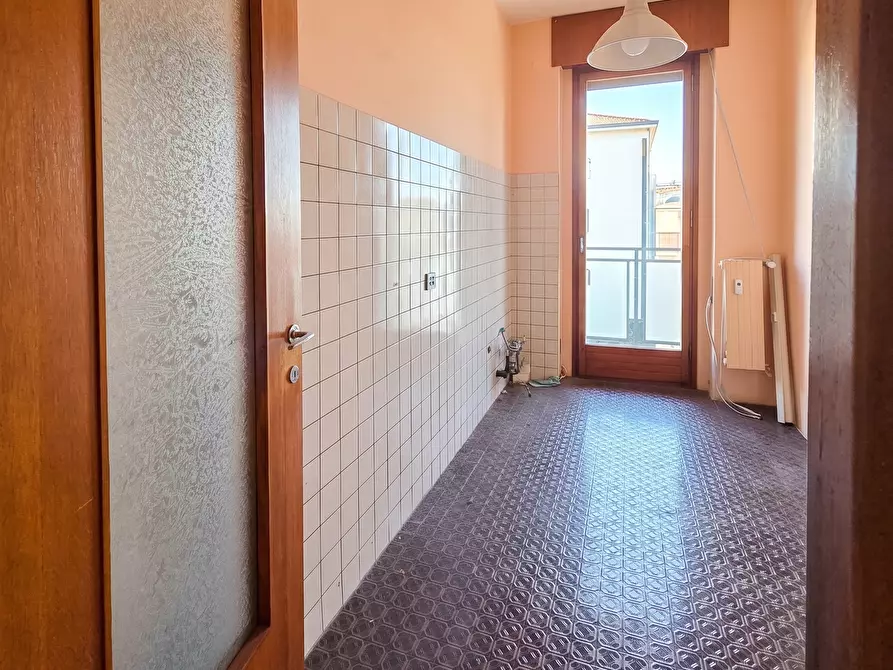 Immagine 10 di Quadrilocale in vendita  in Via XXV Aprile a Brescia