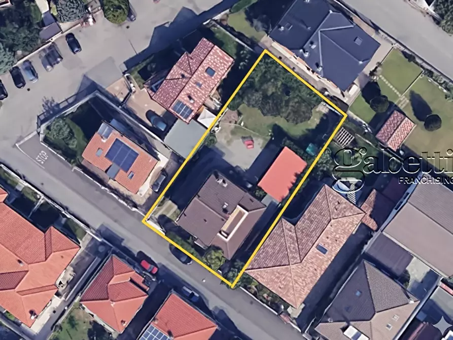 Immagine 2 di Villa in vendita  in Via Luigi Pirandello a Nerviano