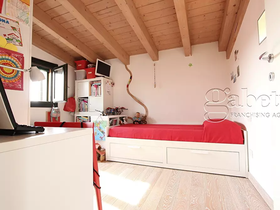 Immagine 21 di Trilocale in vendita  in piazza vittorio emanule a Nerviano