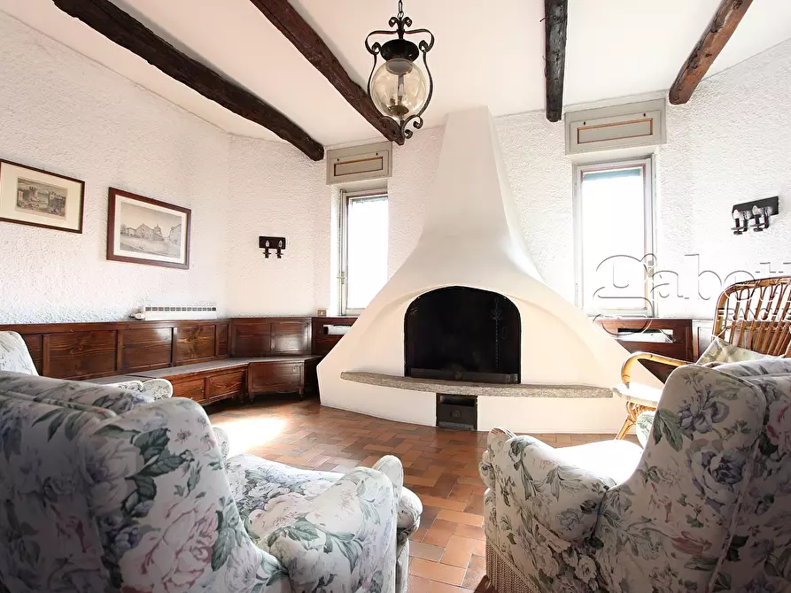 Immagine 27 di Villa in vendita  in Via Fratelli Bandiera a Nerviano