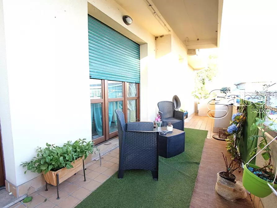 Immagine 5 di Trilocale in vendita  in giacomo leopardi a Lainate