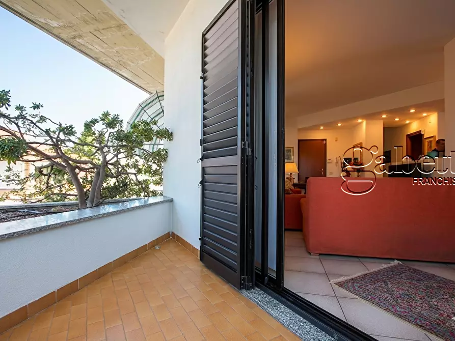 Immagine 11 di Villa in vendita  a Parabiago