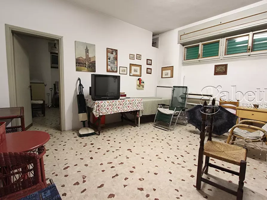 Immagine 35 di Villa in vendita  in Via Fratelli Bandiera a Nerviano