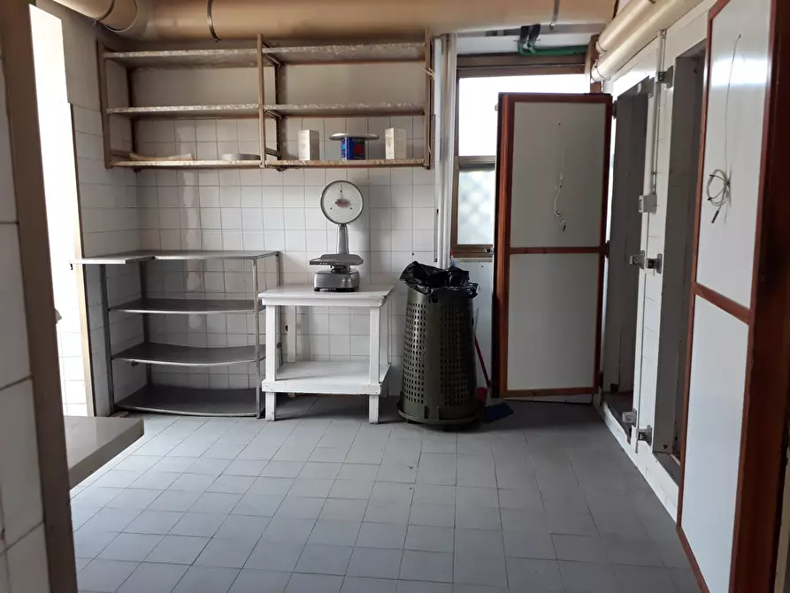 Immagine 2 di Bar / Ristorante in vendita  in porcari a Lucca