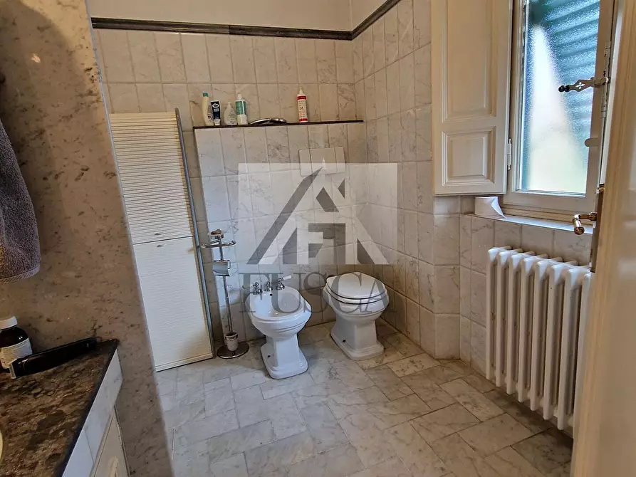 Immagine 24 di Villa in vendita  in Via Enrico Pea a Lucca