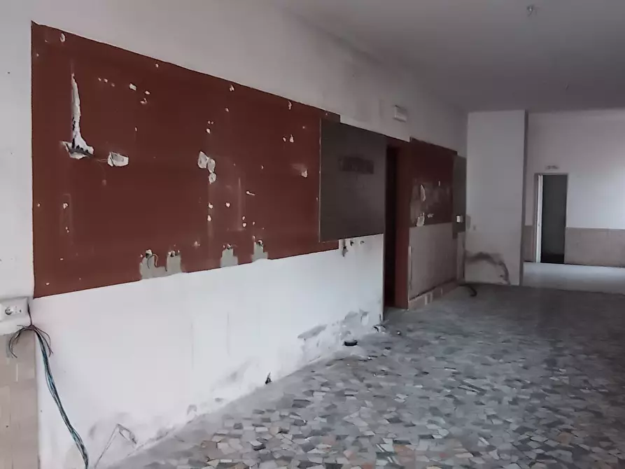 Immagine 22 di Capannone industriale in affitto  in Via Sarzanese a Lucca