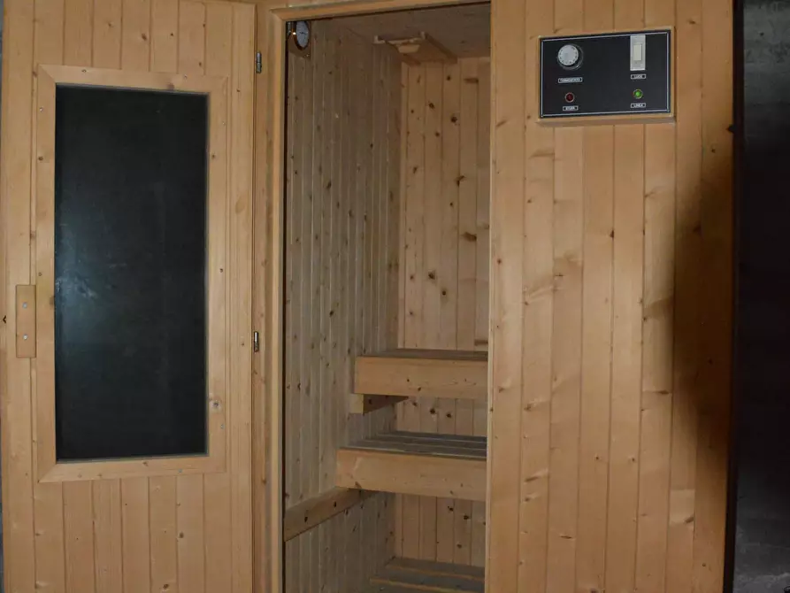 Immagine 59 di Villa in vendita  in Via della Chiesa XXIV a Lucca