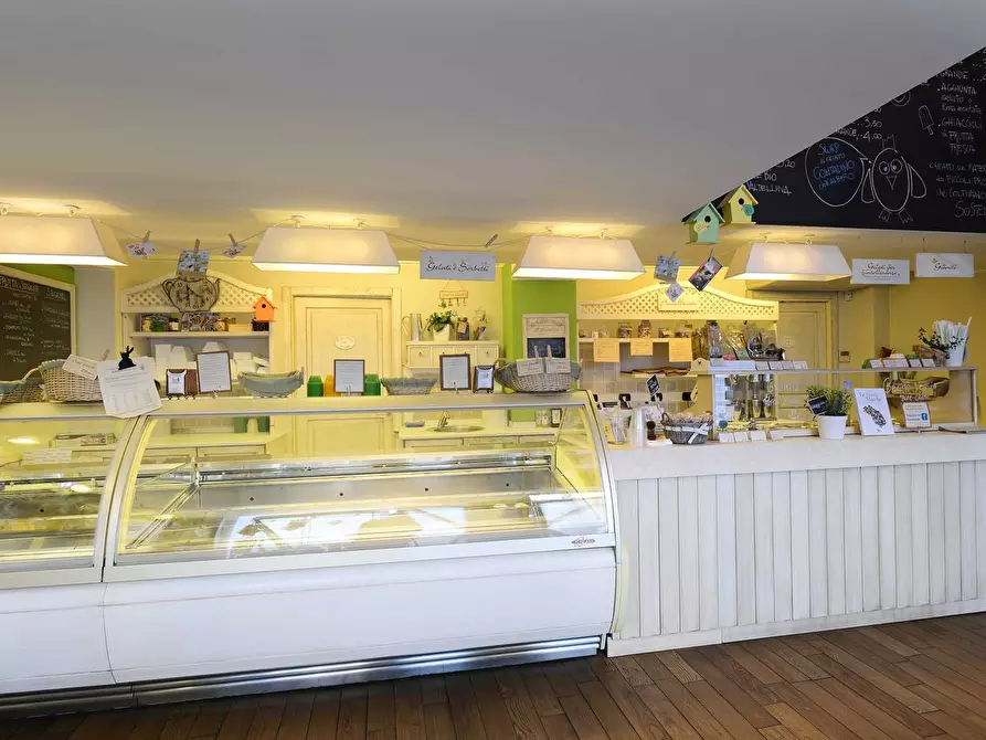 Immagine 7 di Gelateria in vendita  in Viale San Concordio a Lucca