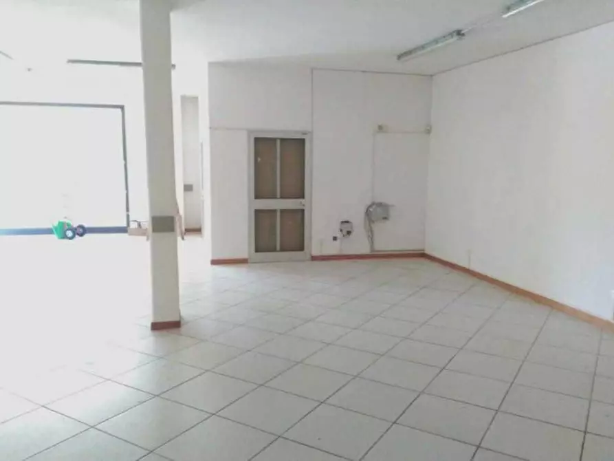 Immagine 9 di Attività artigianale in vendita  in Via Stradone di Camigliano a Capannori