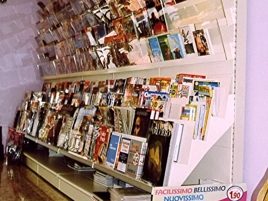 Immagine 5 di Attività commerciale in vendita  in Via Fillungo a Lucca