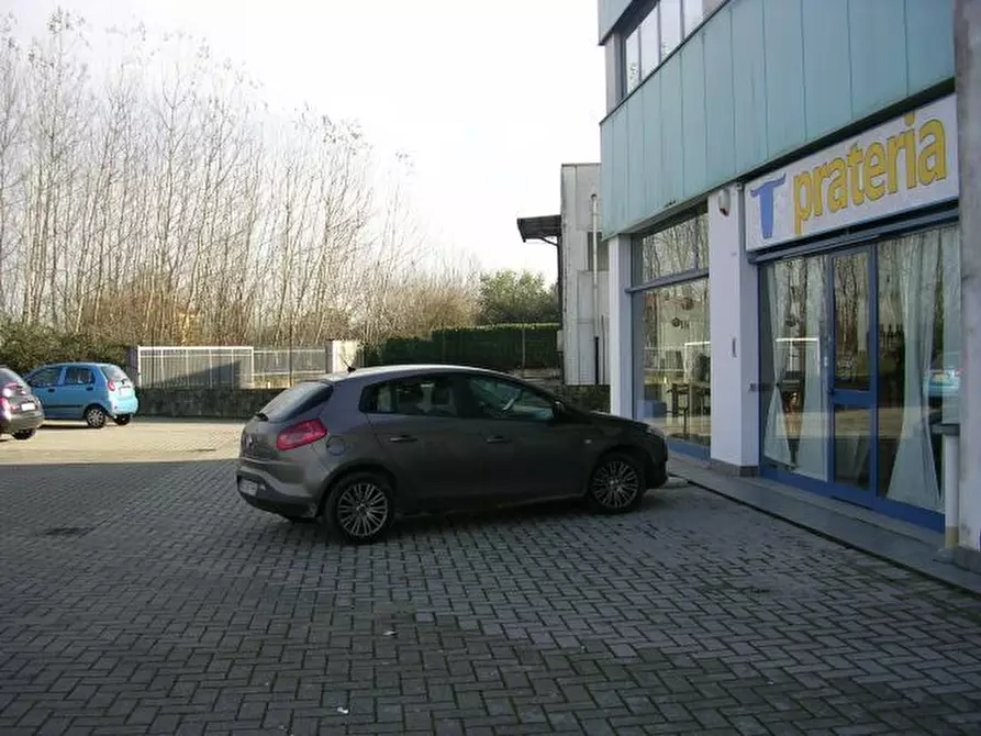 Immagine 20 di Capannone industriale in vendita  in Via Viaccia a Lucca