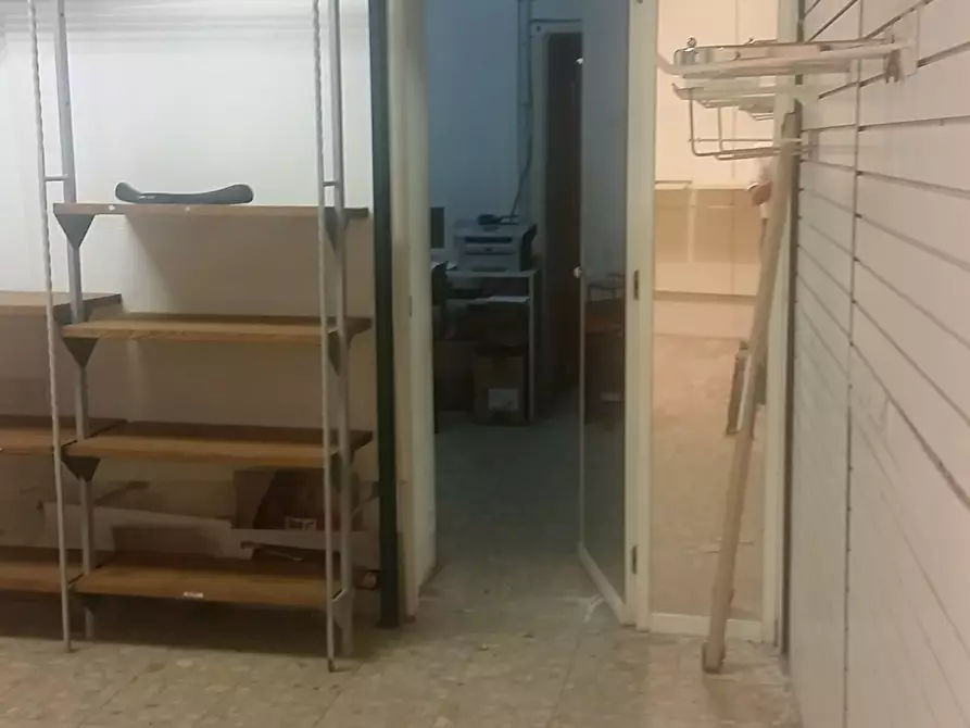 Immagine 3 di Capannone industriale in vendita  in Piazza San Michele a Lucca