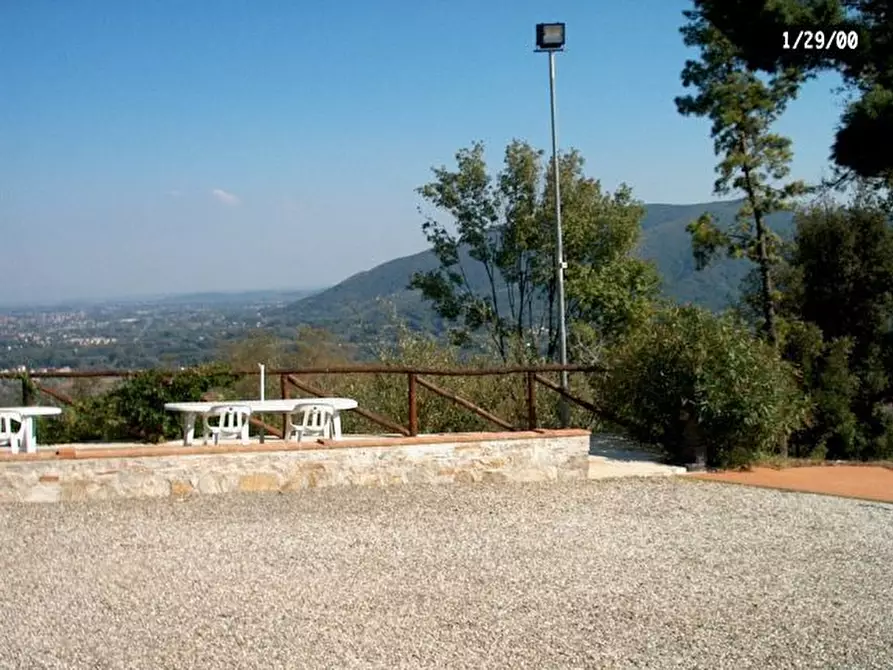 Immagine 23 di Rustico / casale in vendita  in Via Vecchia di Nozzano a Lucca