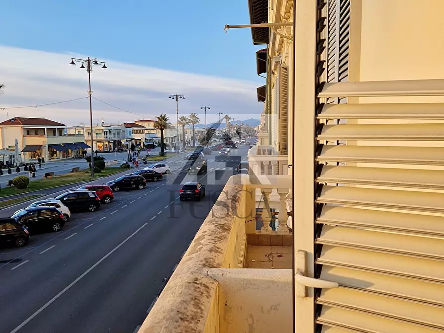 Immagine 5 di Albergo/B&B/Residence in vendita  in Viale Giosuè Carducci 33 a Viareggio