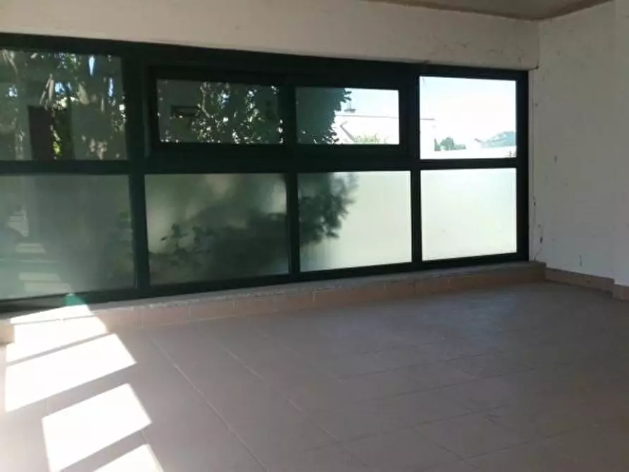 Immagine 5 di Attività artigianale in vendita  in Via di Tiglio a Lucca