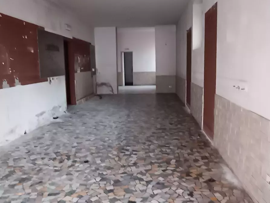 Immagine 23 di Capannone industriale in affitto  in Via Sarzanese a Lucca