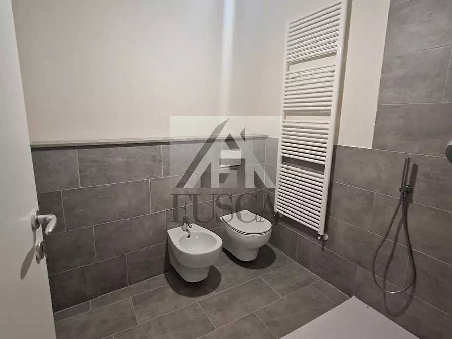 Immagine 18 di Pentalocale in vendita  in Via San Paolino a Lucca