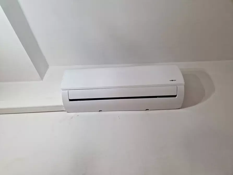 Immagine 17 di Quadrilocale in affitto  a Lucca