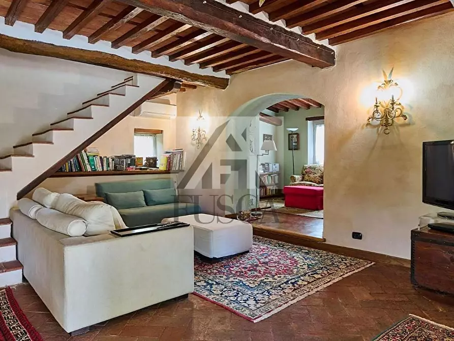 Immagine 15 di Rustico / casale in vendita  in Via del Giardinetto a Lucca