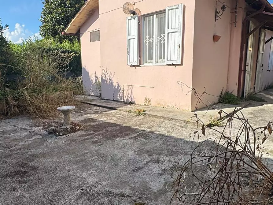 Immagine 1 di Casa semindipendente in vendita  a Massarosa