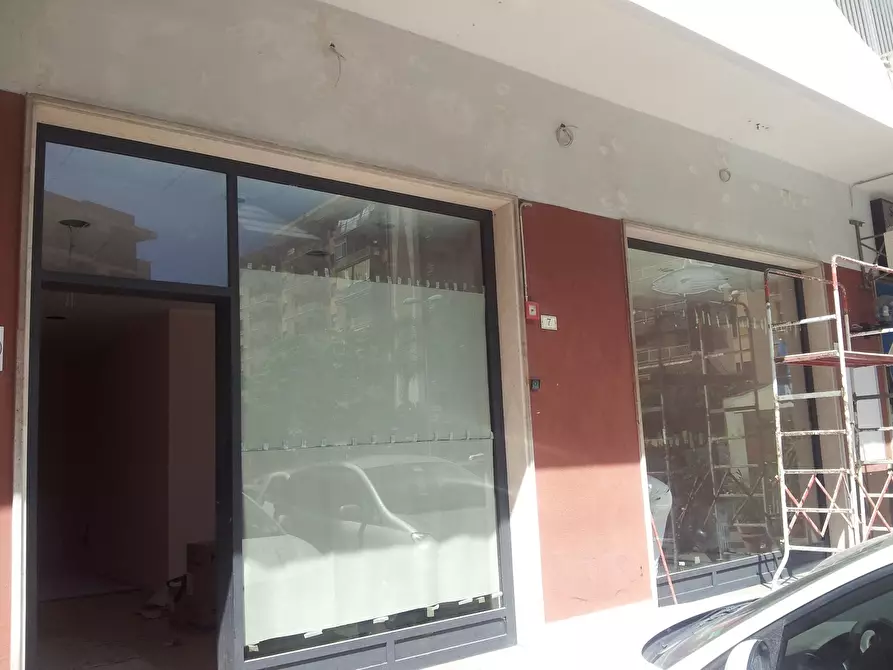 Immagine 9 di Locale commerciale in affitto  a Siracusa