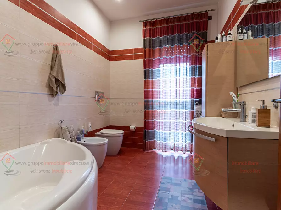 Immagine 6 di Casa indipendente in vendita  a Siracusa