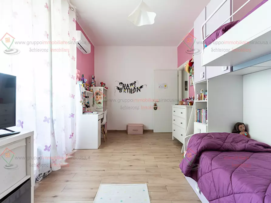 Immagine 11 di Trilocale in vendita  a Siracusa
