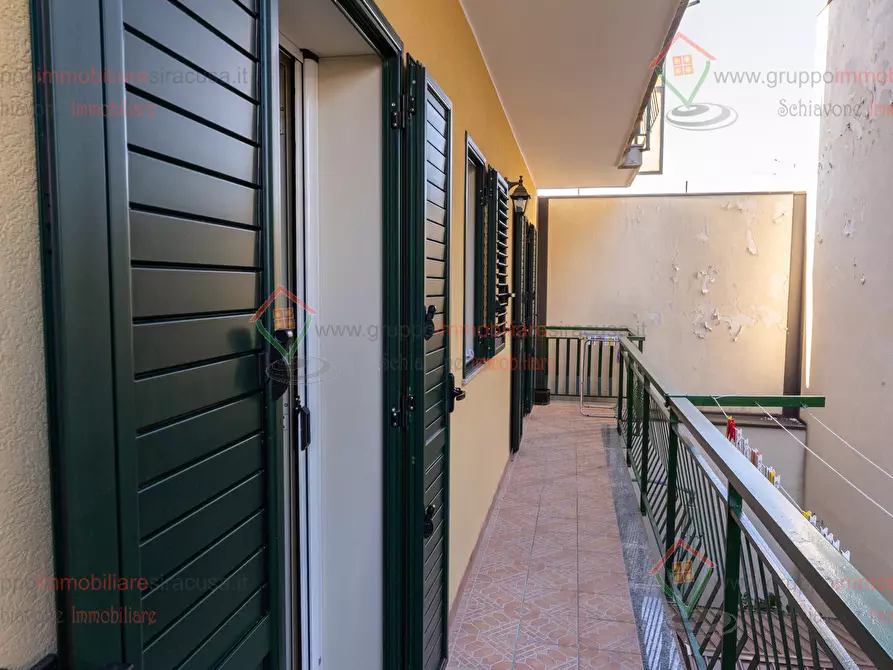 Immagine 22 di Quadrilocale in vendita  a Floridia