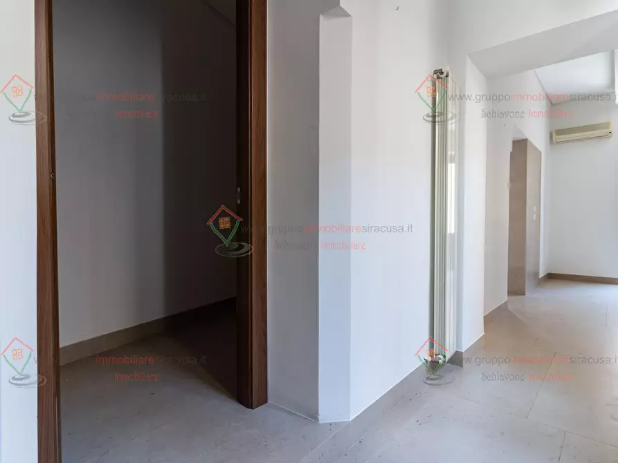 Immagine 8 di Quadrilocale in vendita  a Siracusa