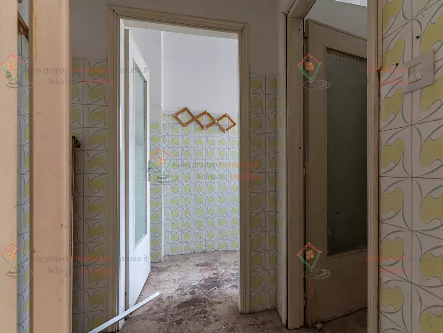 Immagine 7 di Locale commerciale in affitto  a Siracusa