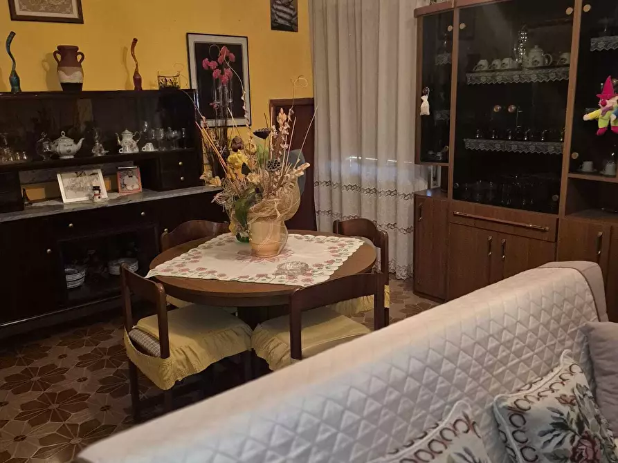 Immagine 29 di Casa trifamiliare in vendita  a Canicattini Bagni