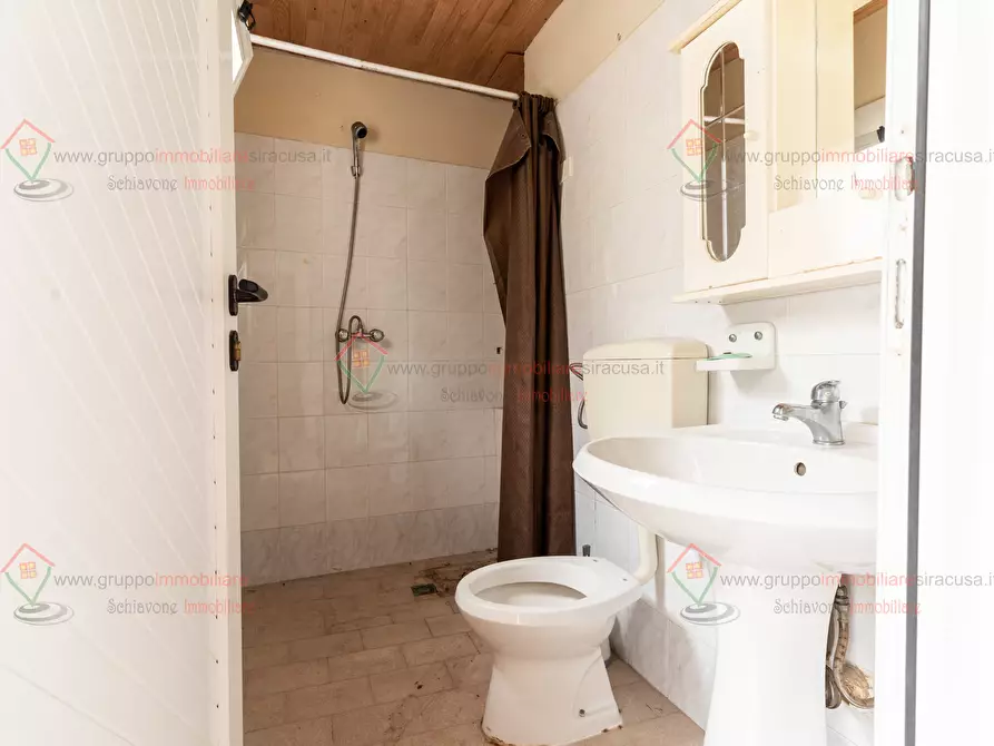 Immagine 19 di Casa indipendente in vendita  a Floridia