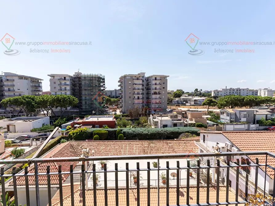 Immagine 32 di Pentalocale in vendita  a Siracusa